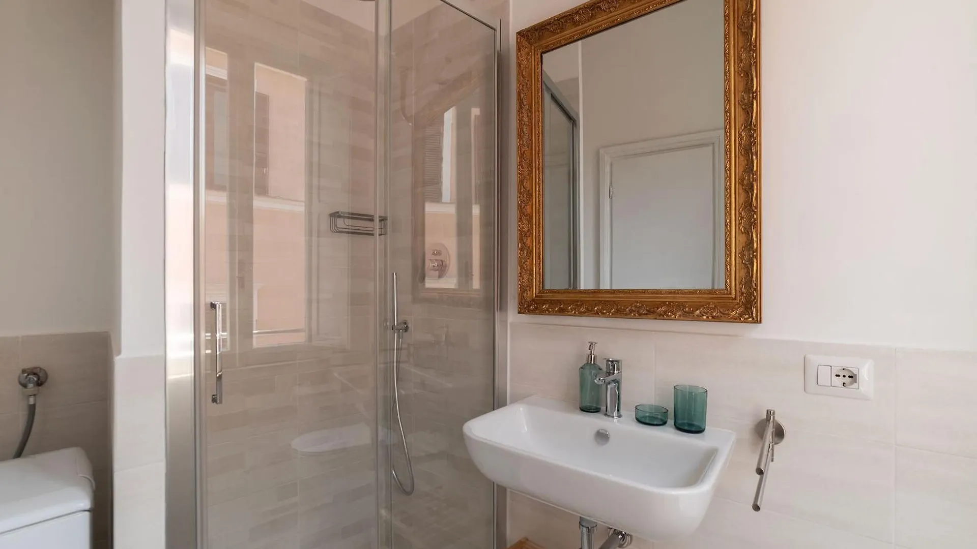 2 Bedroom Flat With Vatican Terrace روما